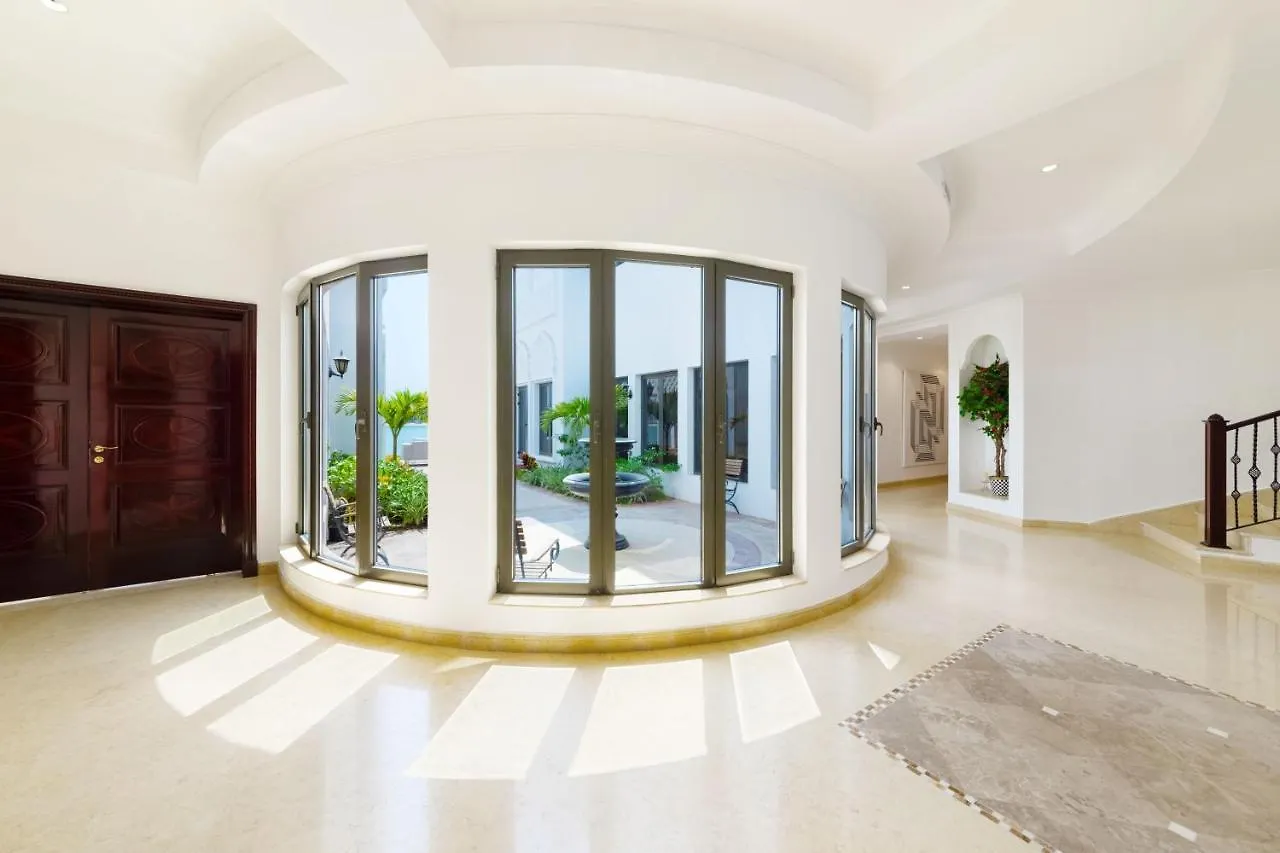 Maison Privee - 5 Stars Villa With Private Pool Or Beach On Palm Jumeirah Dubai