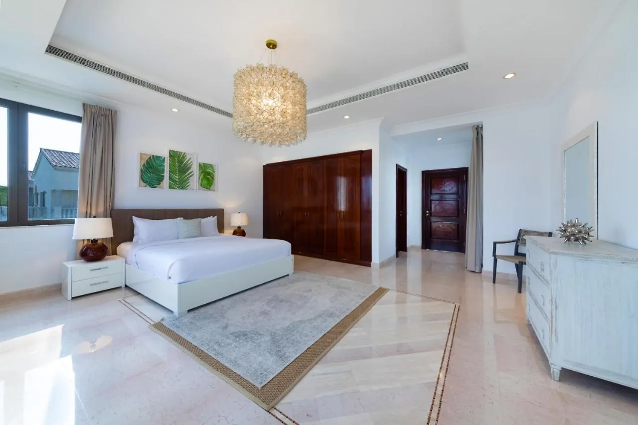 Maison Privee - 5 Stars Villa With Private Pool Or Beach On Palm Jumeirah Dubai United Arab Emirates